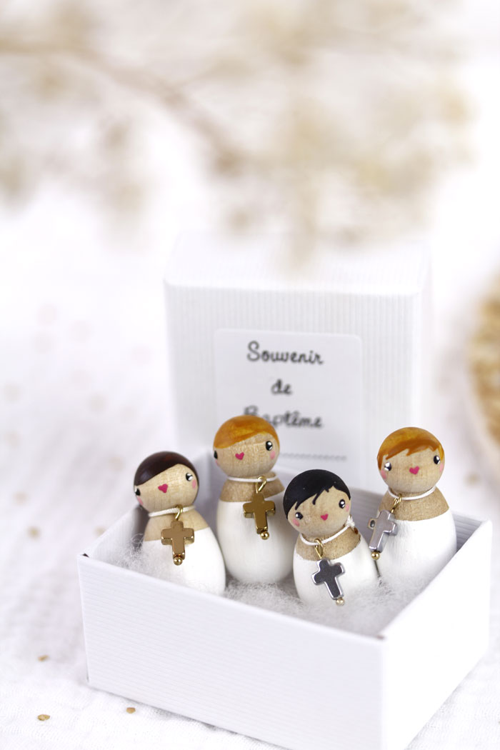 (image pour) Bébé Figurine Bois Célébration