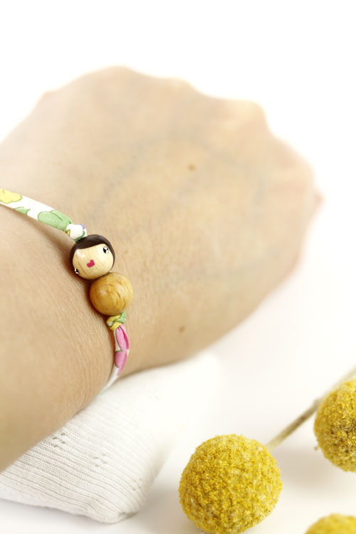 (image pour) Bracelet de vœu à nouer Liberty Betsy Mimosa