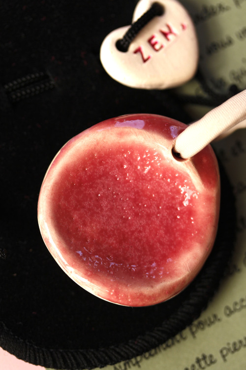 (image pour) Galet anti-stress émail Rose Ancien