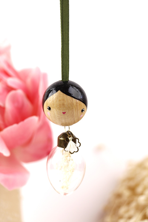 (image pour) Goutte Fleur Ruscus