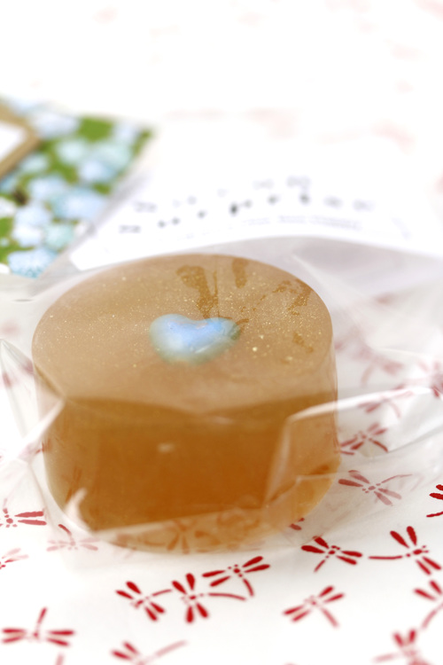 (image pour) Savon Surprise Miel Petit rond Bleu