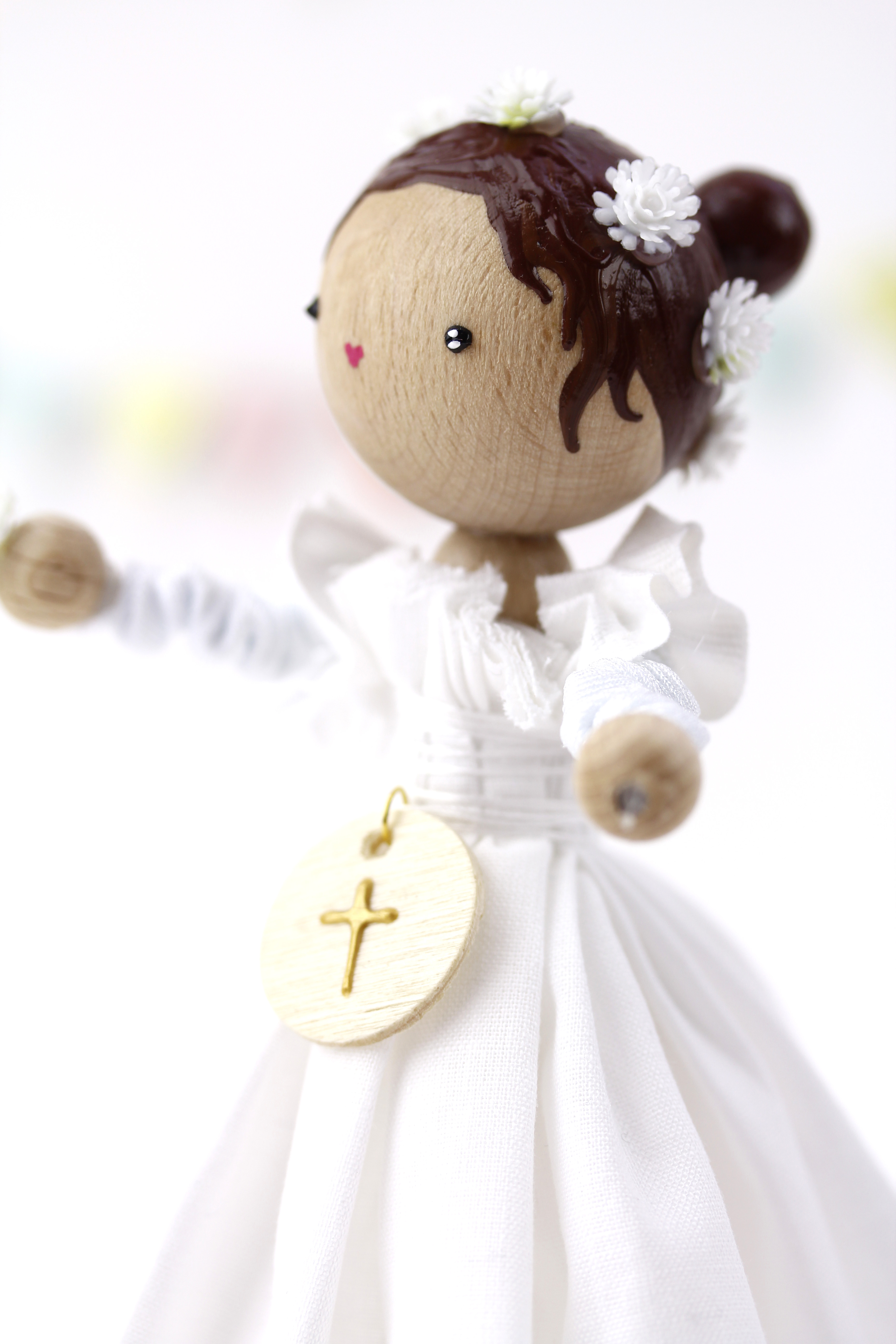 (image pour) Poupée en Bois Baptisée / Communiante à personnaliser 🎨