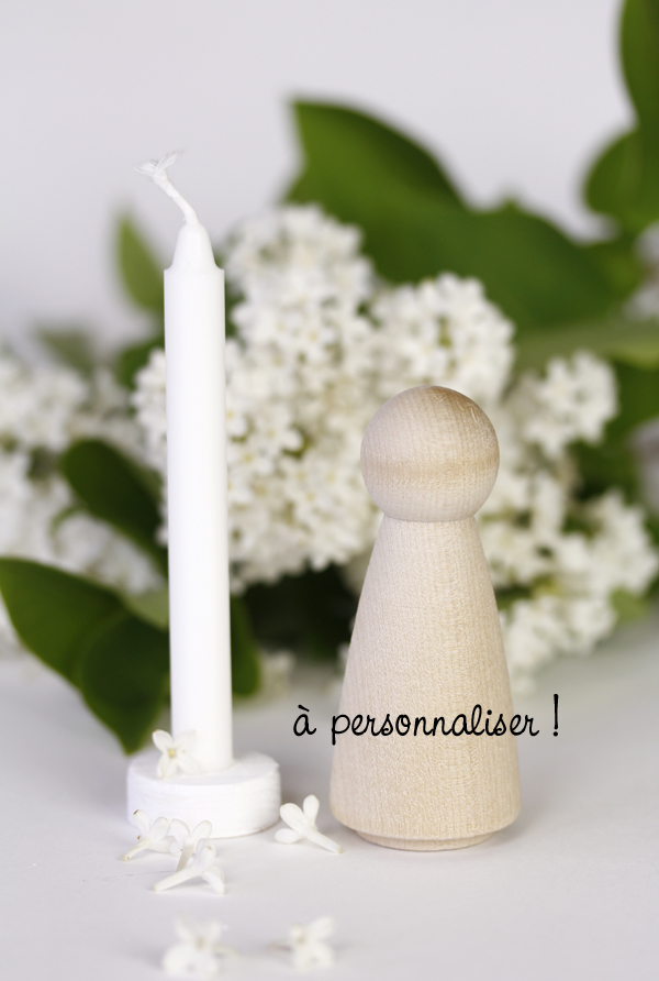 Grande Figurine Bois Célébration fille à personnaliser + Bougie (image pour) Grande Figurine Bois Célébration fille à personnaliser + Bougie