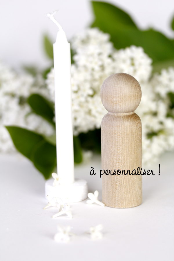 Grande Figurine Bois Célébration garçon à personnaliser + Bougie (image pour) Grande Figurine Bois Célébration garçon à personnaliser + Bougie