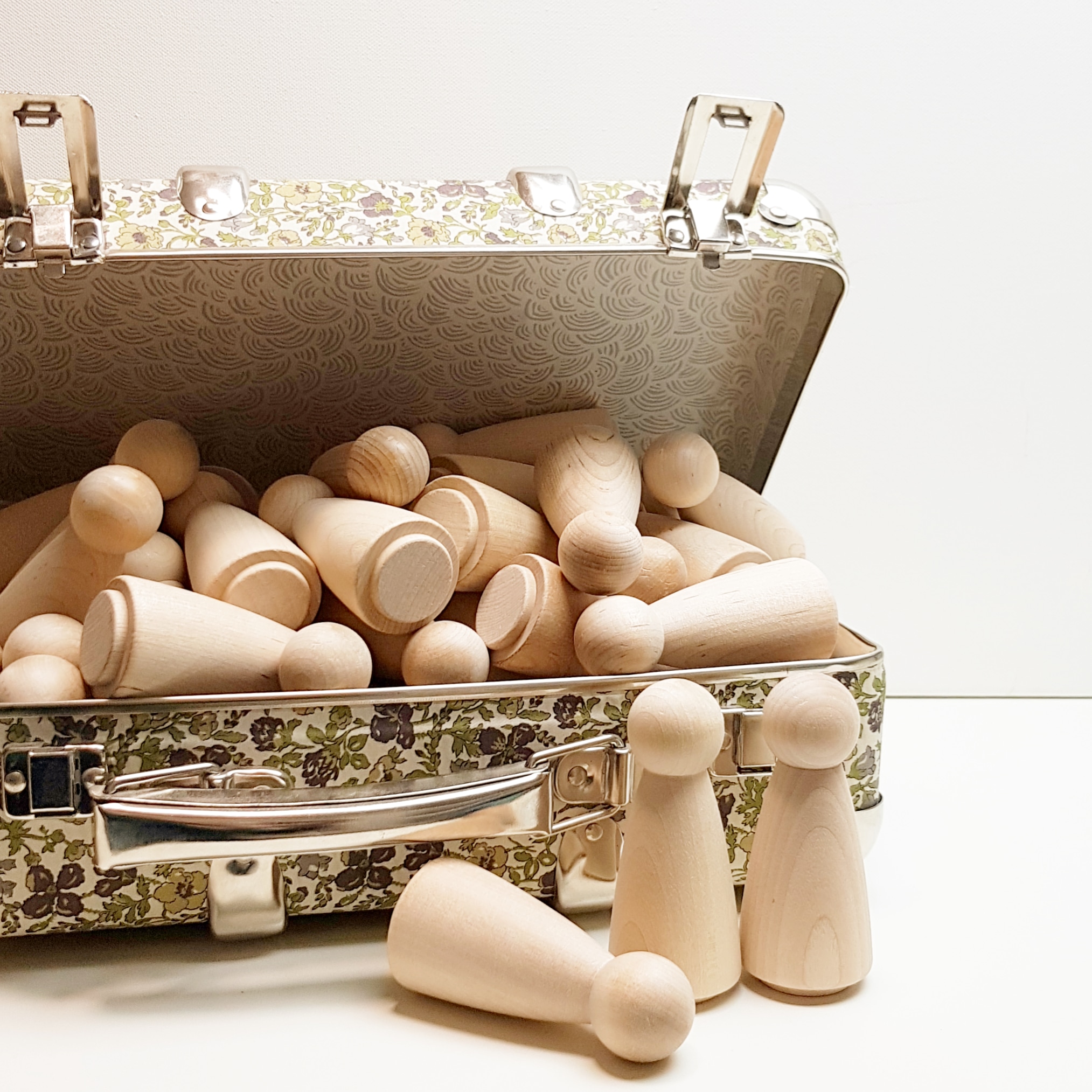 (image pour) Figurine en Bois à Personnaliser