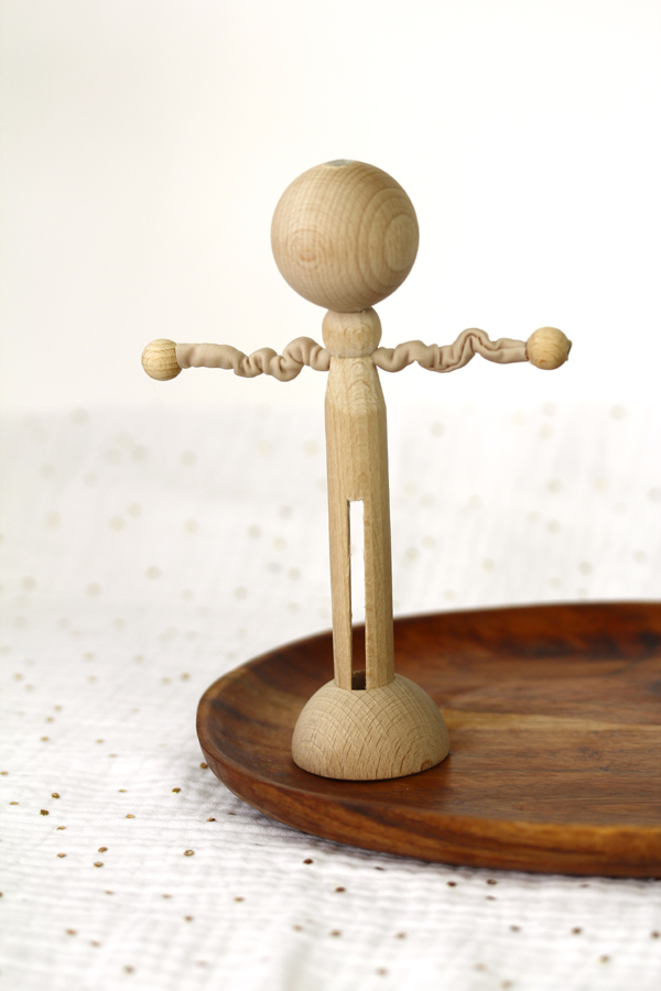 (image pour) Poupée sur socle "sur mesure"